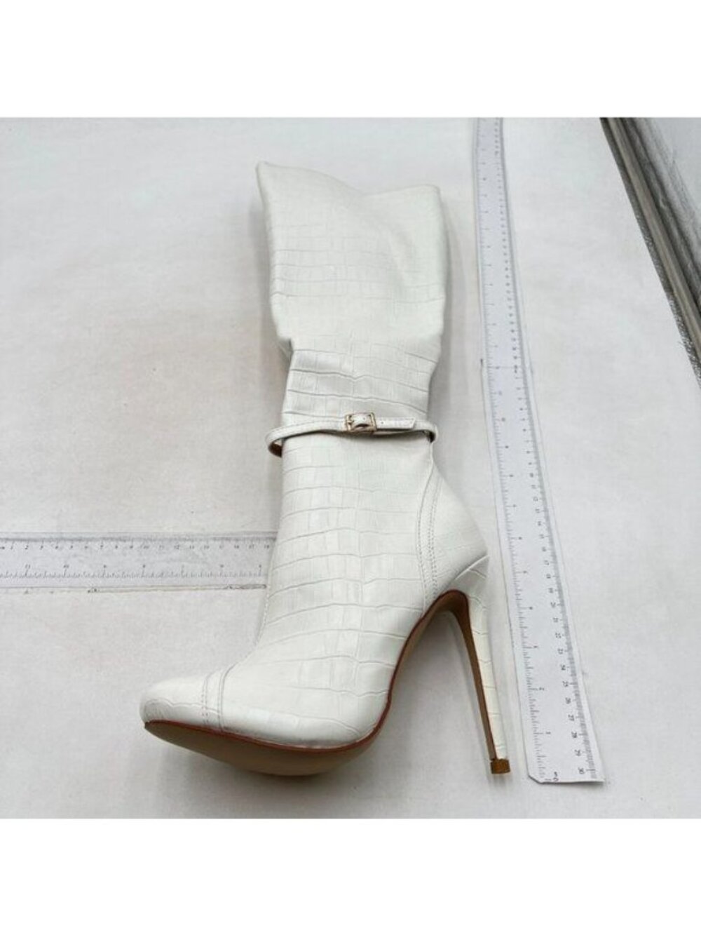 Women Fashion Pointed Toe Stiletto High Heel Knee High Boots Classic Side Zipper